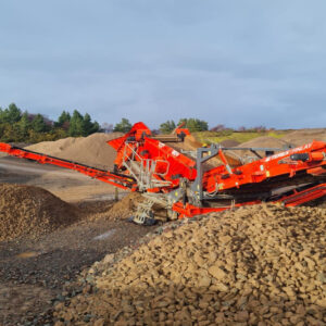 Screens and crushers